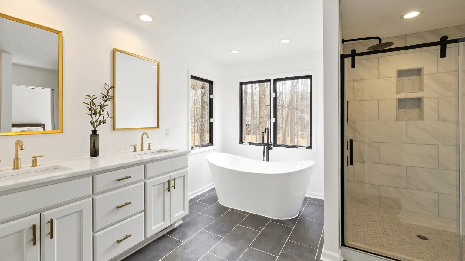 Project management construction for luxury residential projects