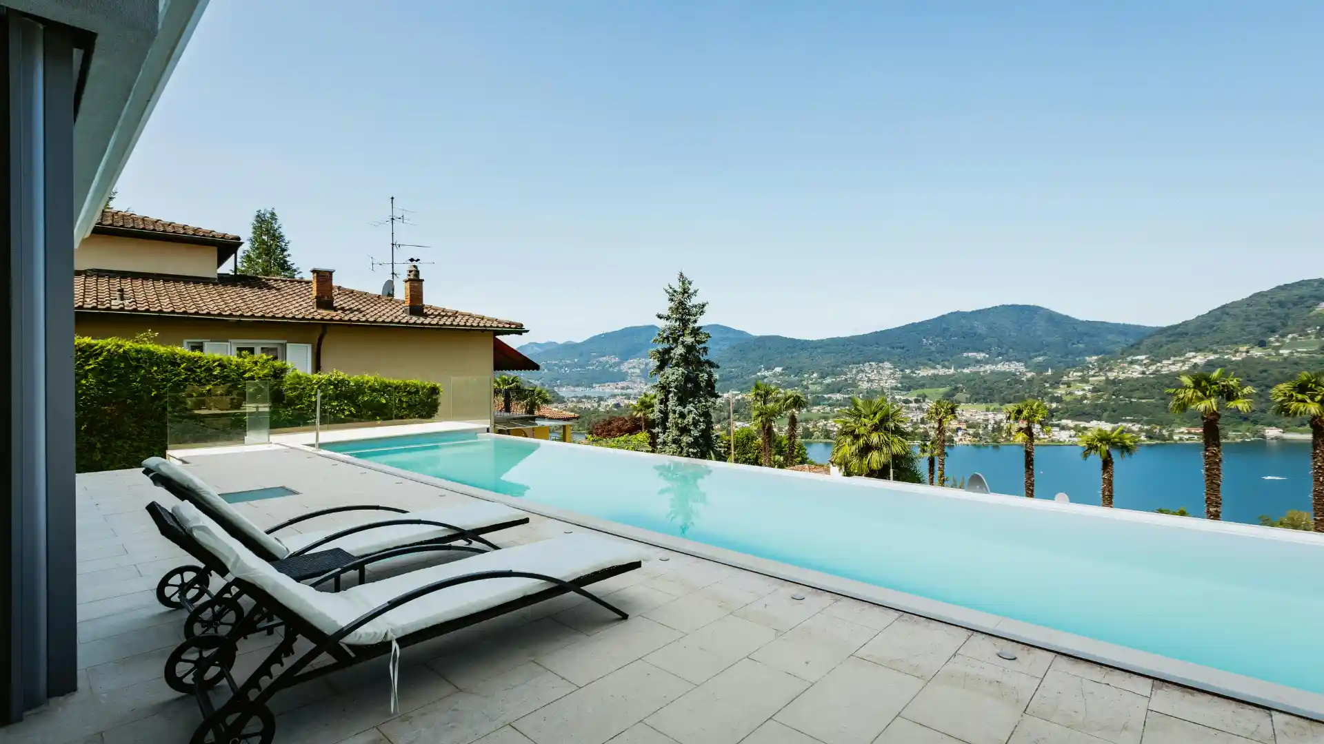 Project management construction for luxury residential projects