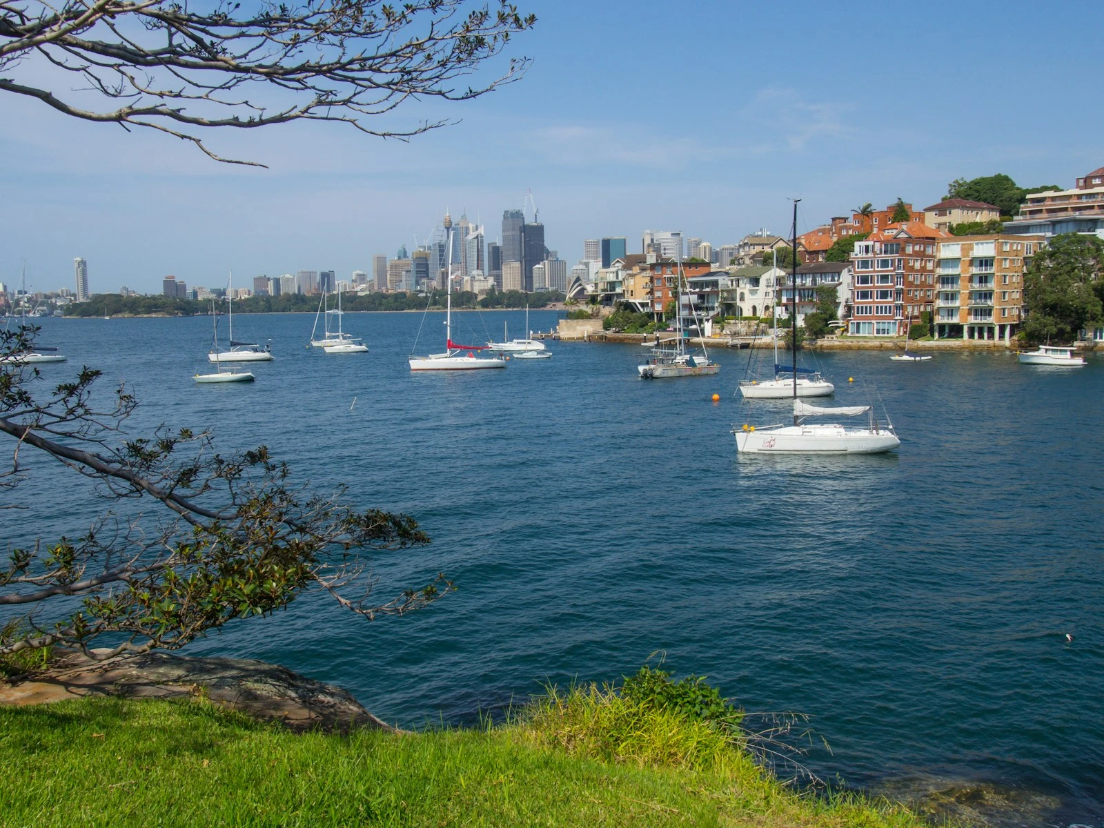 3D renders for property developers Sydney: waterfront residences along Sydney Harbour