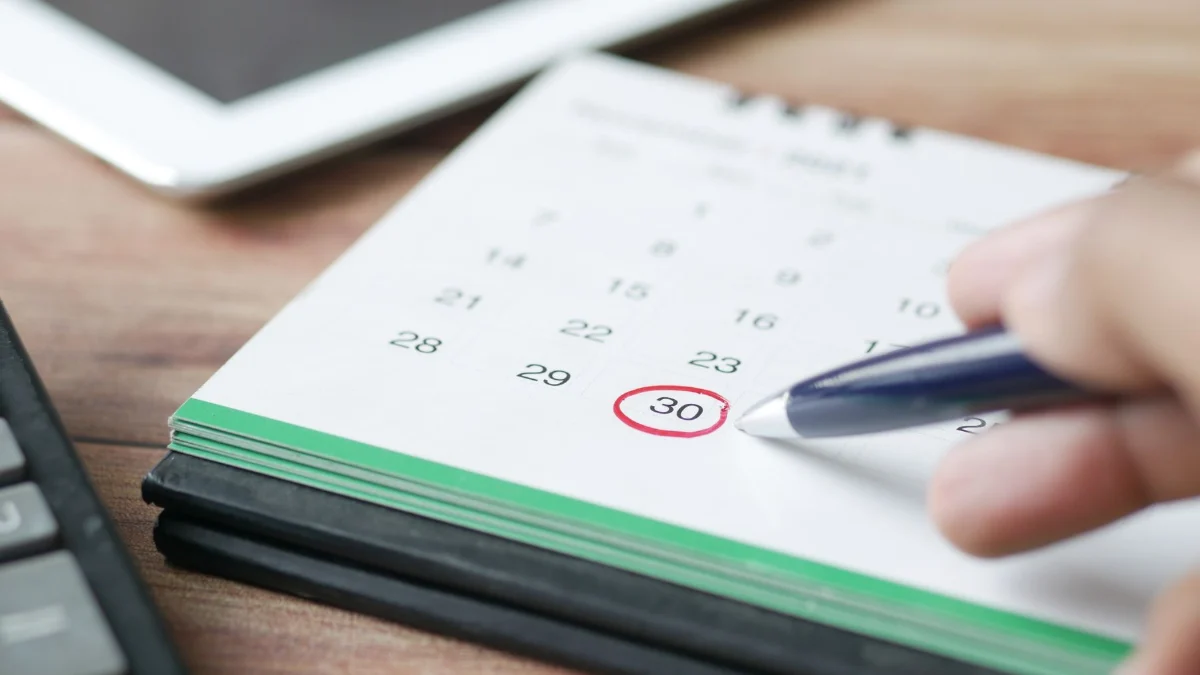 Construction schedule and calendar planning for a residential build